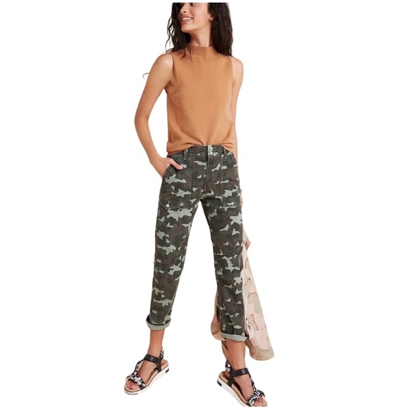 Anthropologie The Wanderer Ankle Pant in Green Camo. Size 28. - Picture 3 of 11